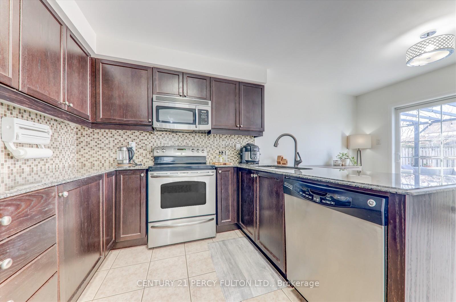 Photo 14 of 22 Gallimere Court, Whitby, Blue Grass Meadows — HOMEH