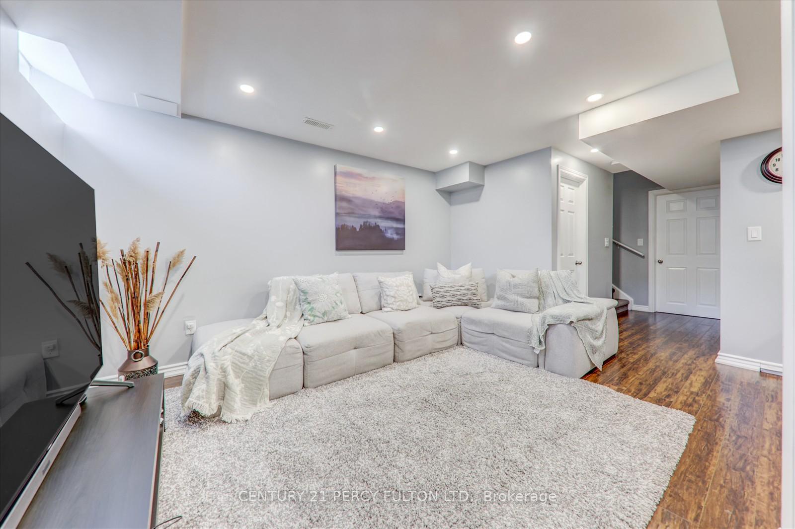 Photo 26 of 22 Gallimere Court, Whitby, Blue Grass Meadows — HOMEH