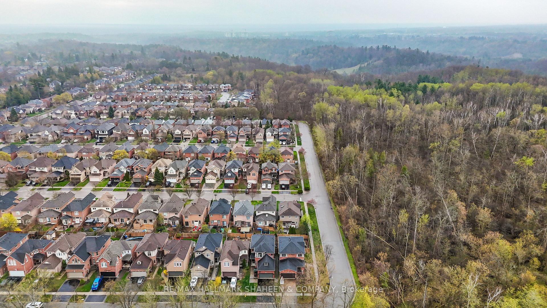 Photo 3 of 150 Thicket Crescent, Pickering, Highbush — HOMEH
