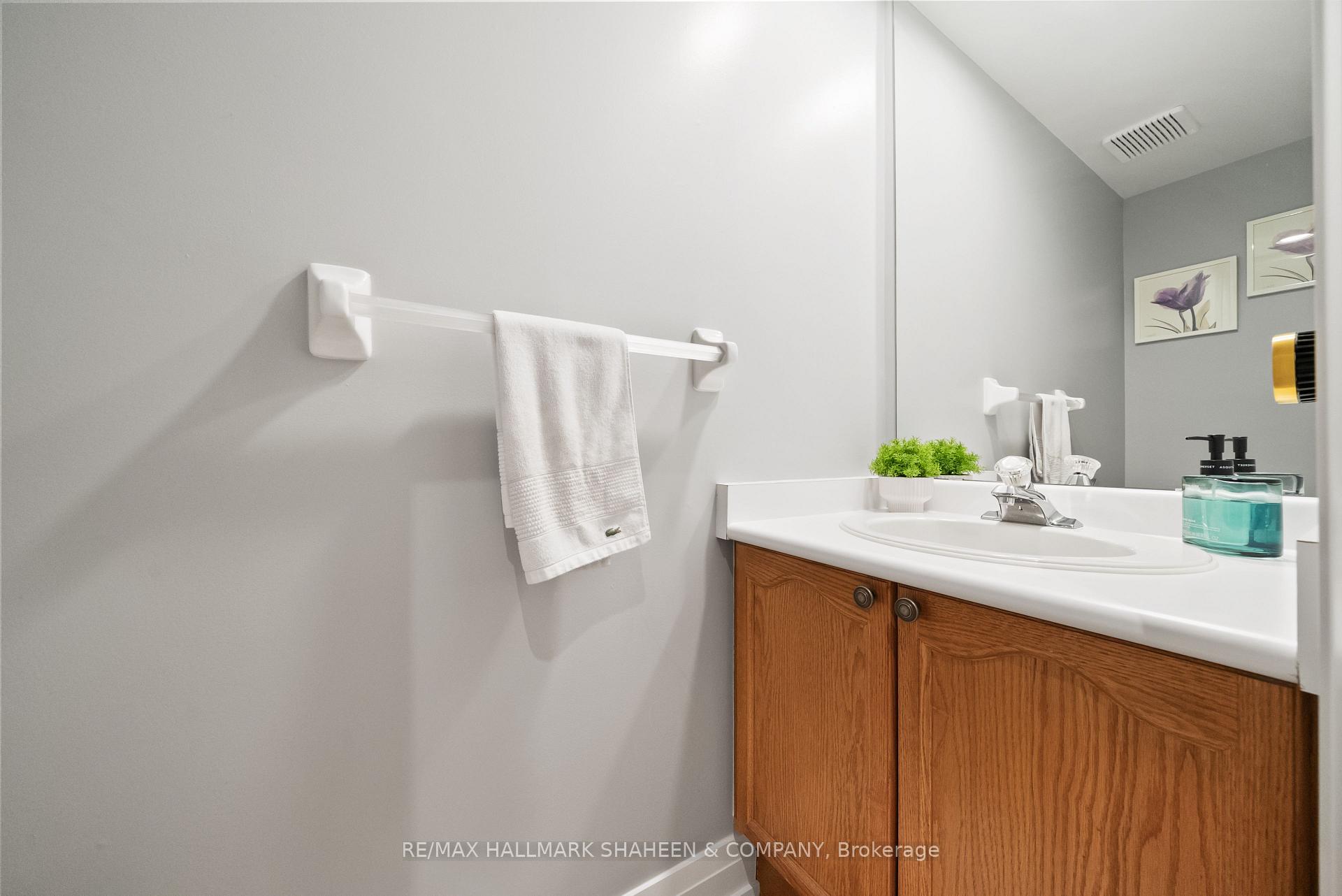 Photo 9 of 150 Thicket Crescent, Pickering, Highbush — HOMEH