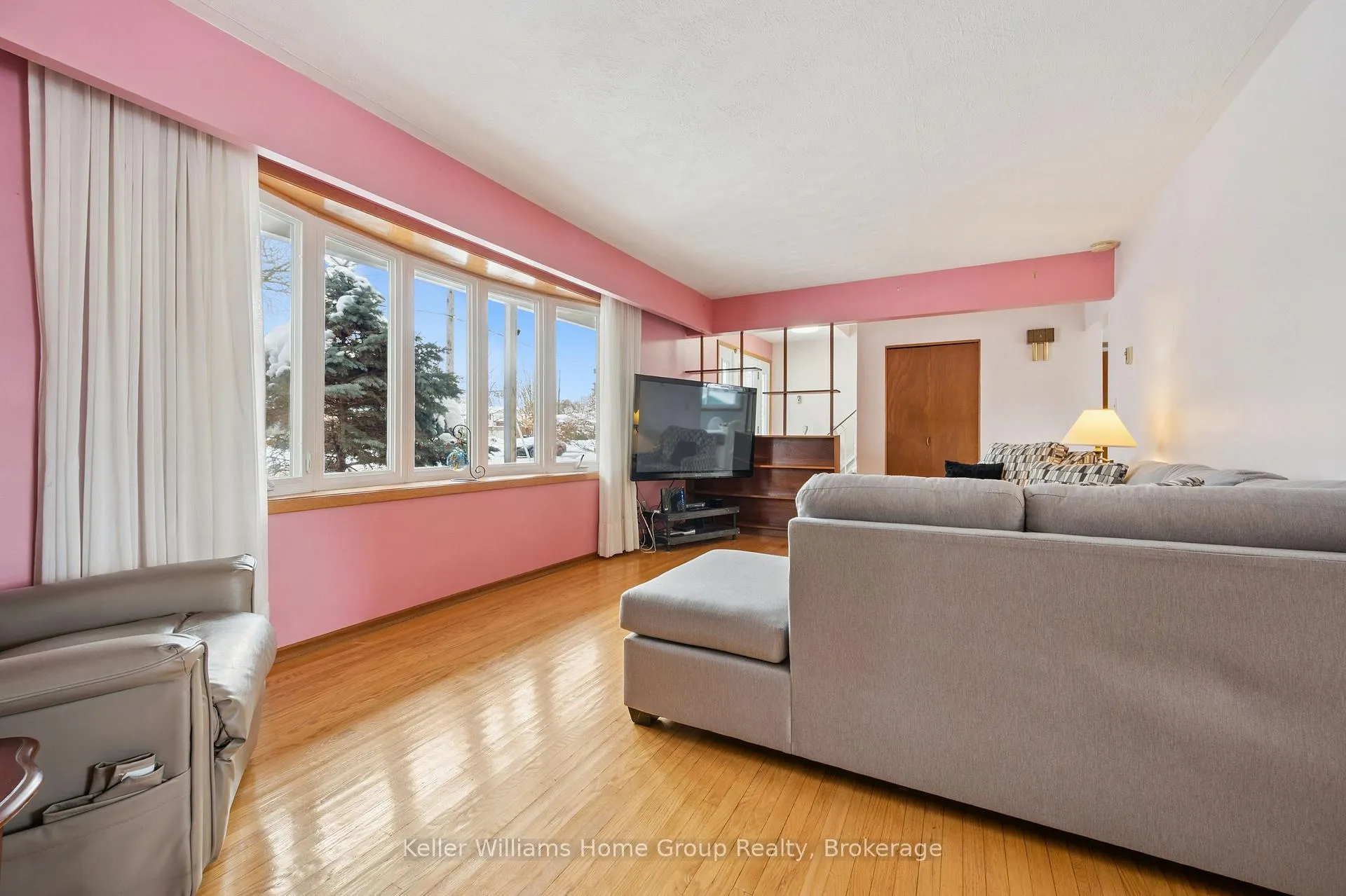 Photo 149 of 62 Brentwood Drive, Guelph, Riverside Park — HOMEH
