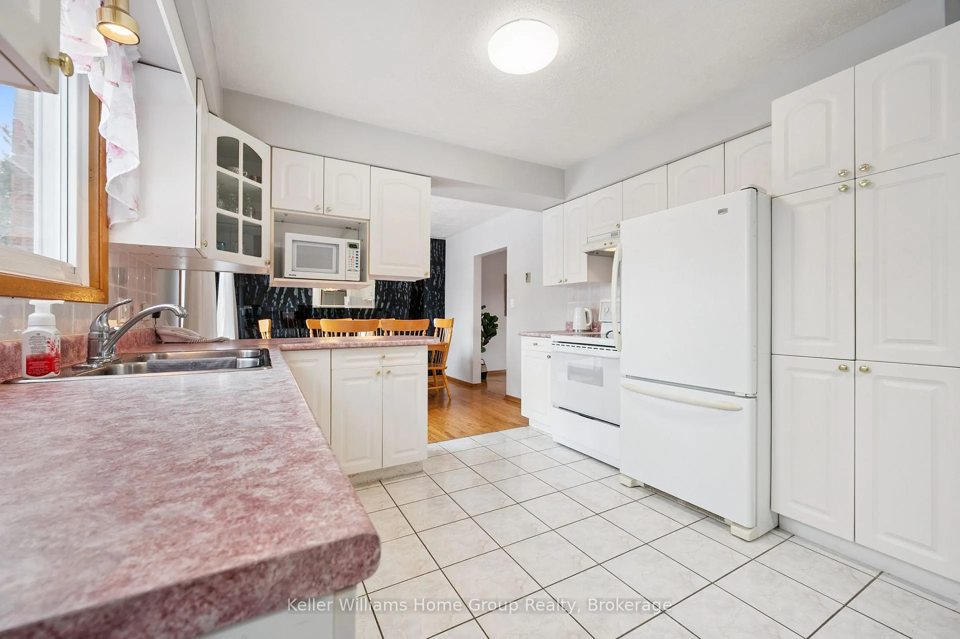 Photo 227 of 62 Brentwood Drive, Guelph, Riverside Park — HOMEH