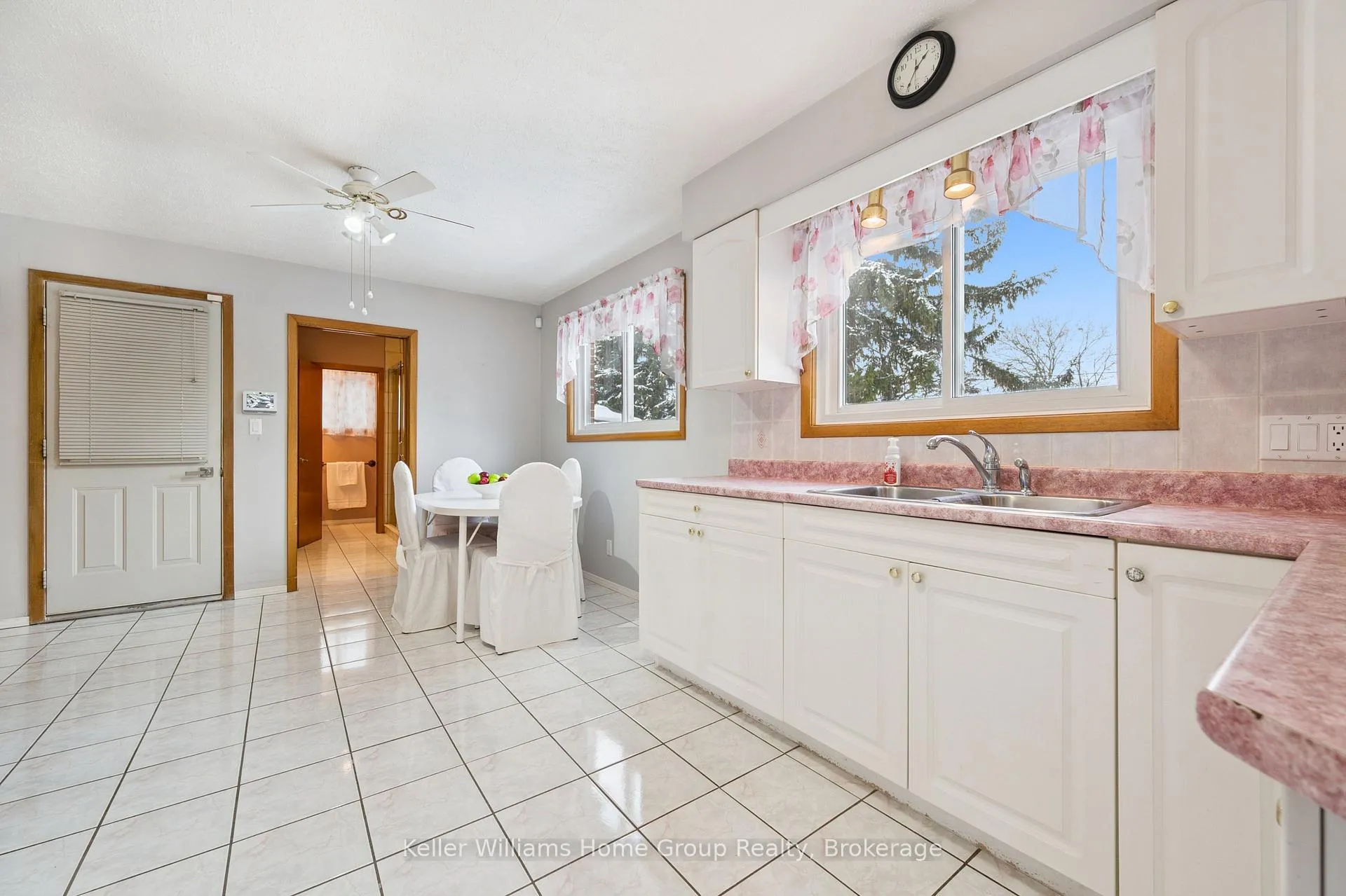 Photo 236 of 62 Brentwood Drive, Guelph, Riverside Park — HOMEH
