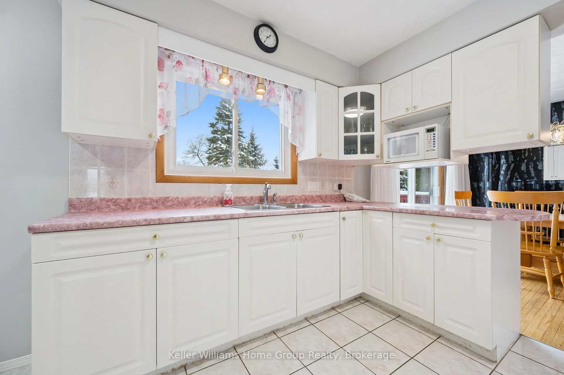Photo 264 of 62 Brentwood Drive, Guelph, Riverside Park — HOMEH