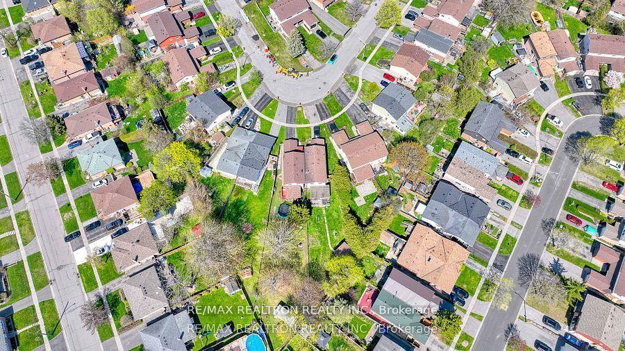 Photo 48 of 626 Balsam Crescent, Oshawa, Lakeview — HOMEH