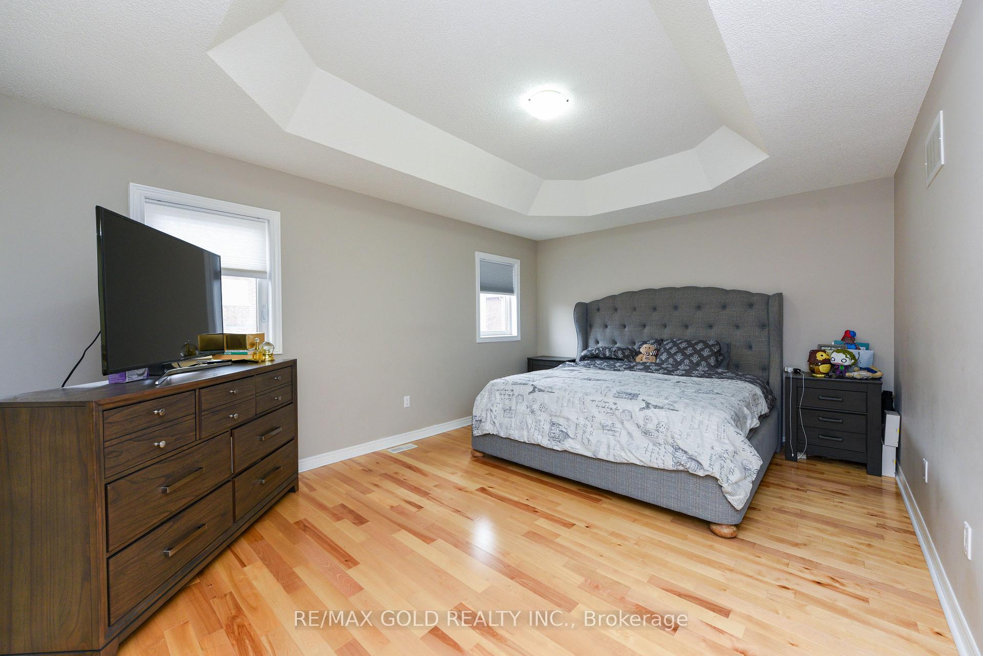 Photo 15 of 35 Amaranth Crescent, Brampton, Northwest Sandalwood Parkway — HOMEH