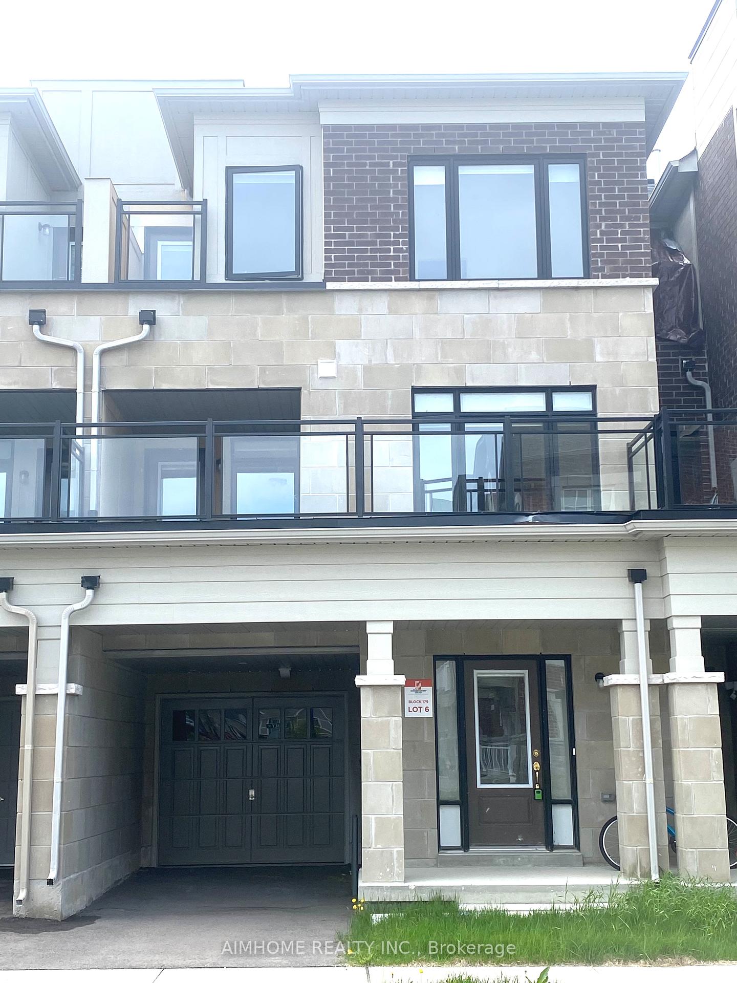 Front of 16 Slaney Street