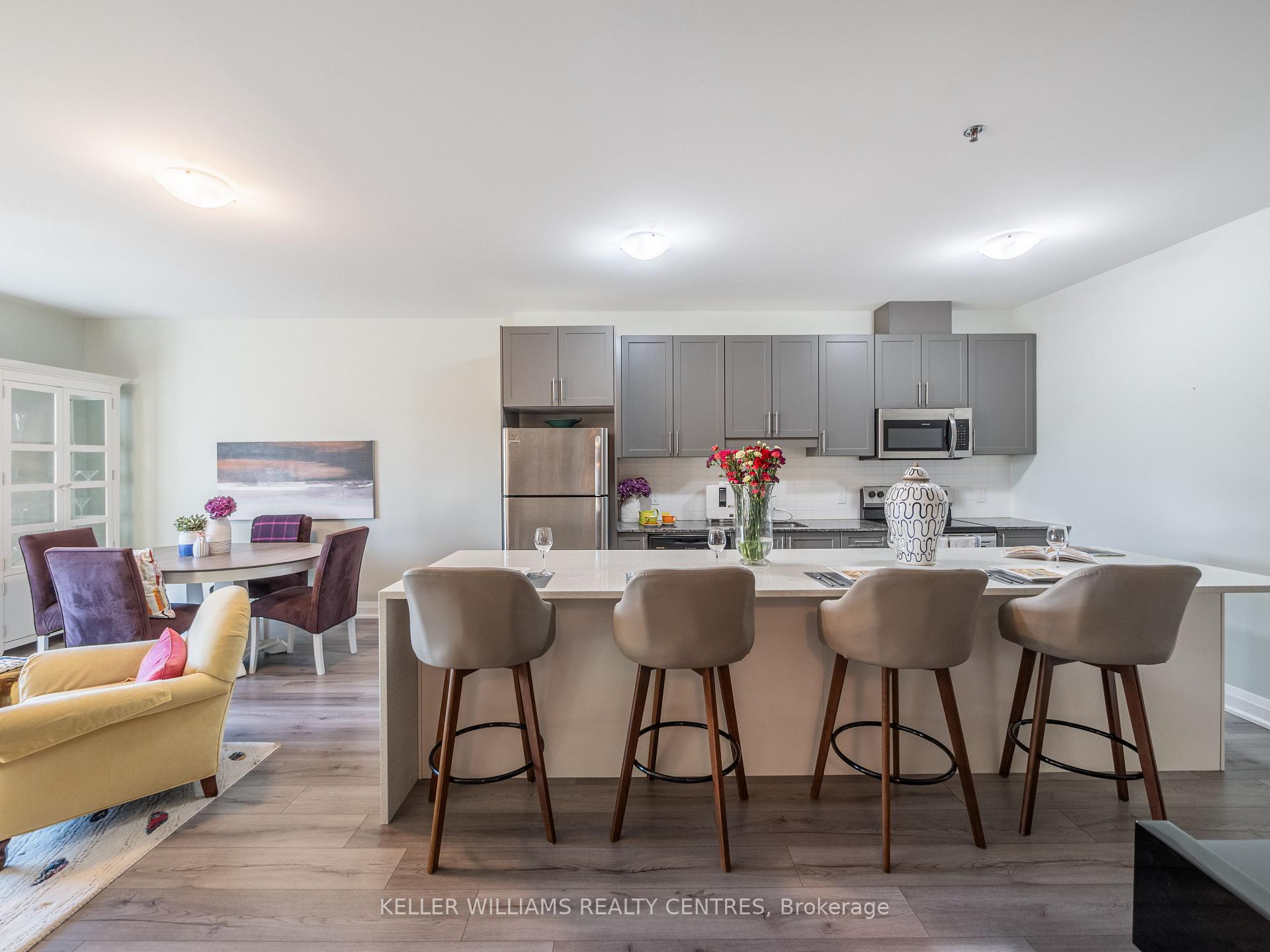 Photo 6 of Unit 206, 43 Dale Drive, New Tecumseth, Beeton — HOMEH