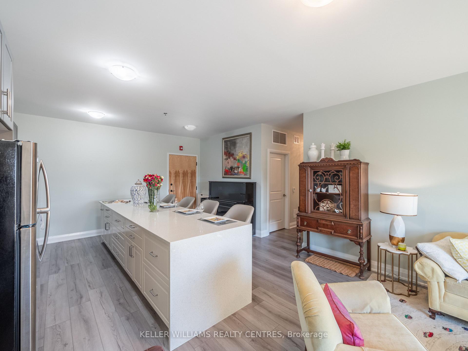Photo 4 of Unit 206, 43 Dale Drive, New Tecumseth, Beeton — HOMEH