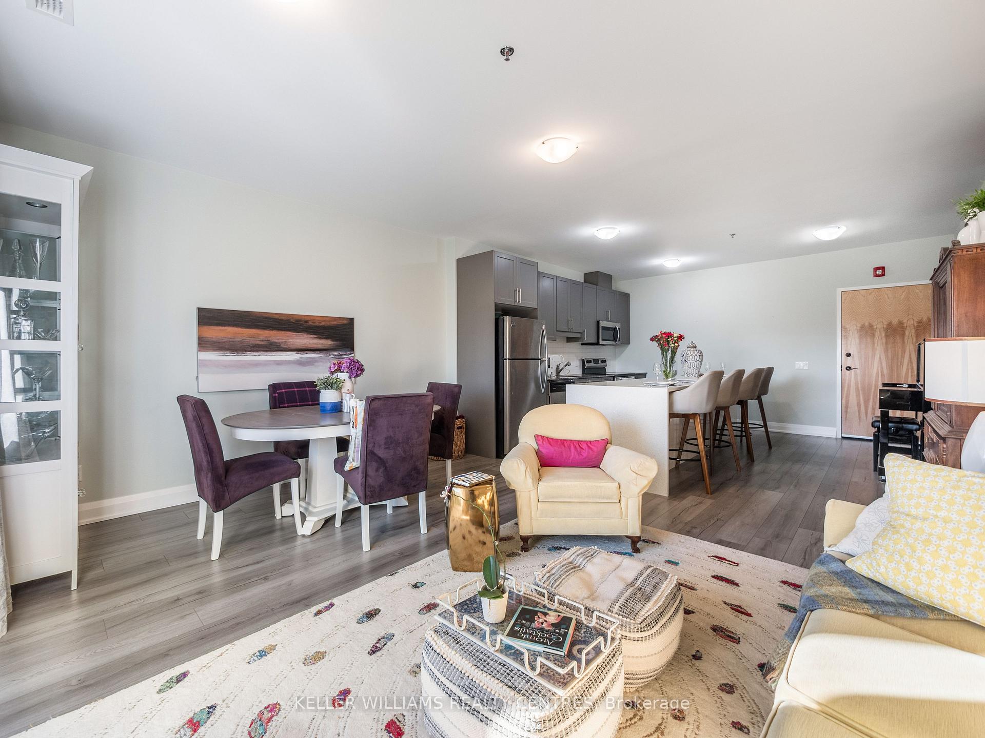 Photo 25 of Unit 206, 43 Dale Drive, New Tecumseth, Beeton — HOMEH