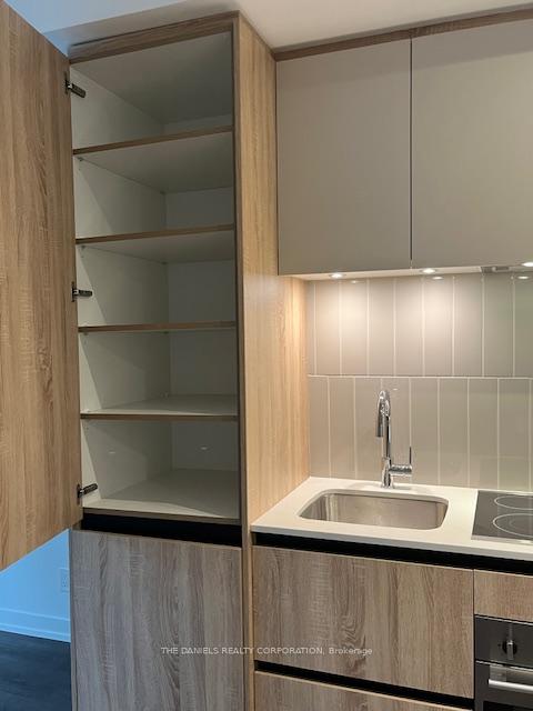 Photo 8 of Unit 210, 8 Beverley Glen Boulevard, Vaughan, Beverley Glen — HOMEH