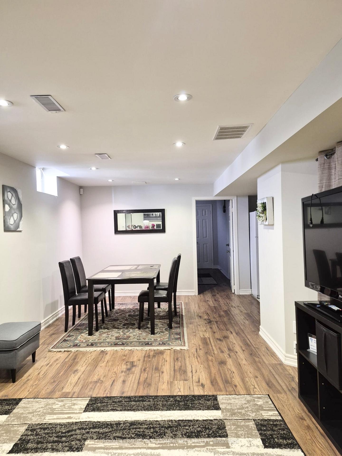 Photo 5 of 30 Arvida Drive, Vaughan, Brownridge — HOMEH