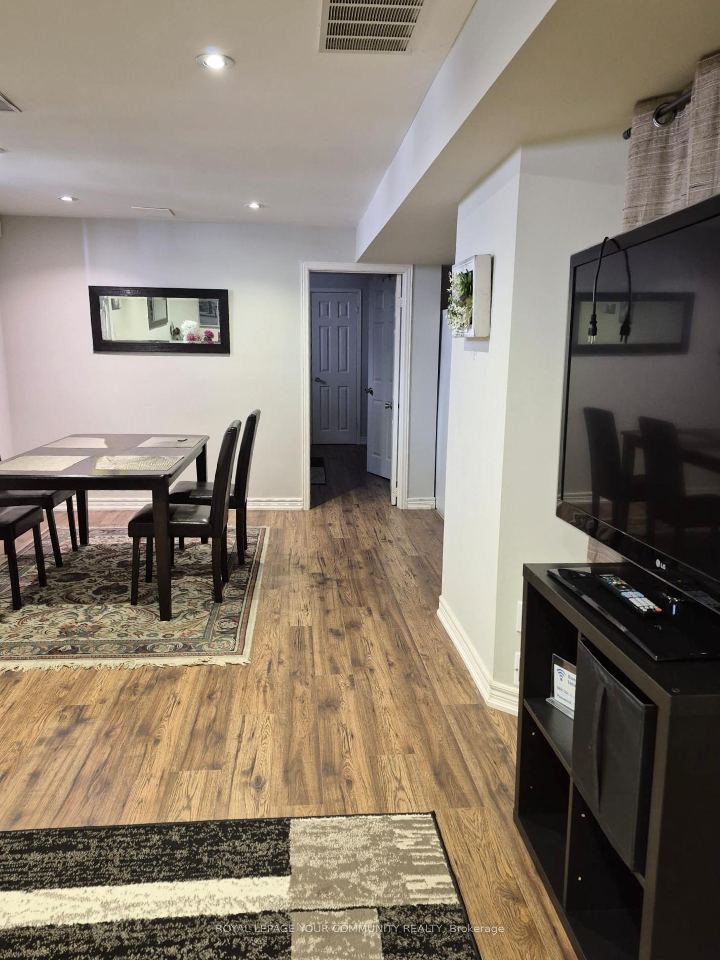 Photo 2 of 30 Arvida Drive, Vaughan, Brownridge — HOMEH