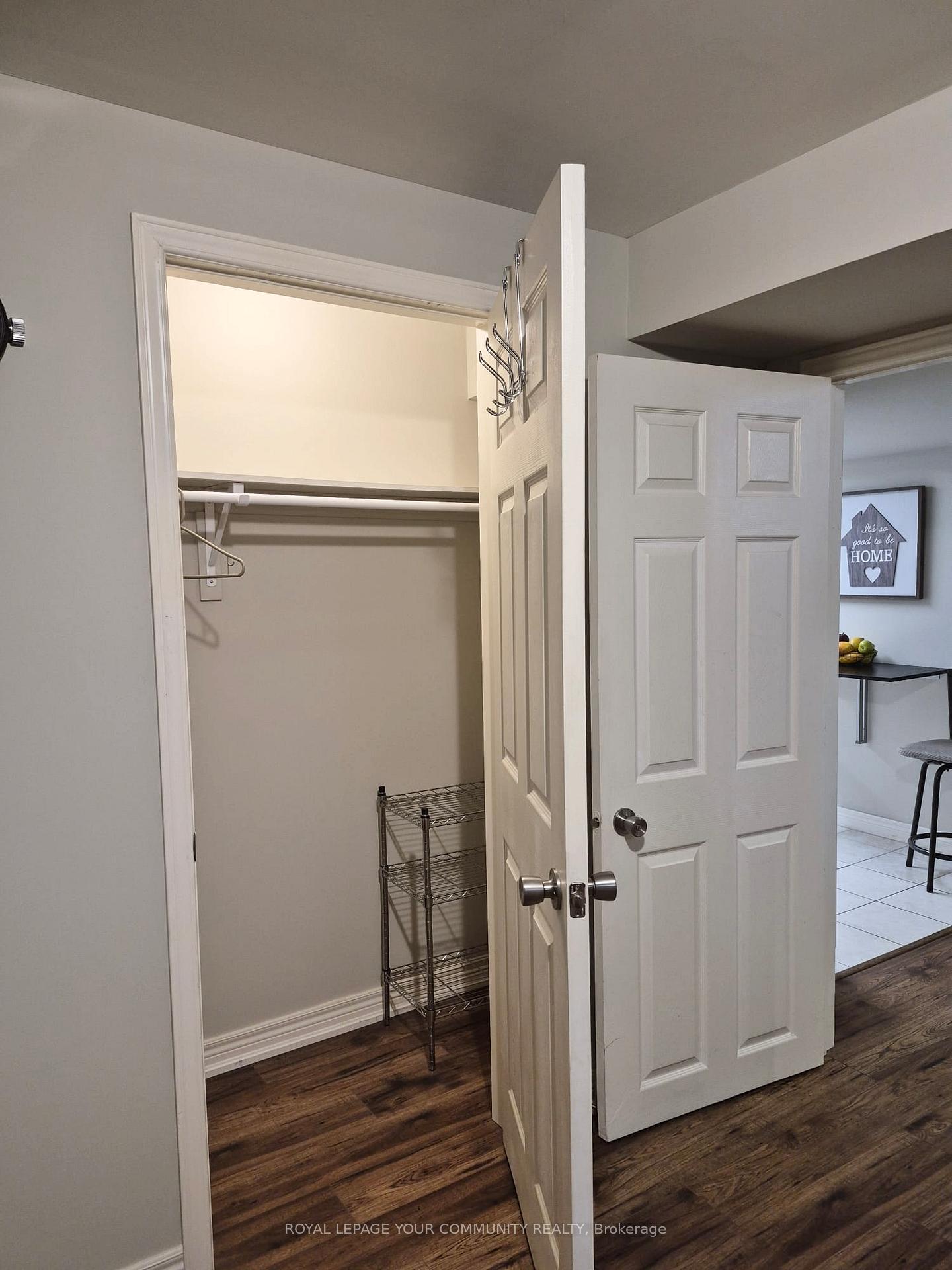 Photo 7 of 30 Arvida Drive, Vaughan, Brownridge — HOMEH