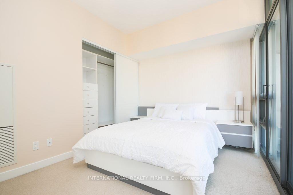 Photo 6 of Unit 901, 33 Charles Street E, Toronto, Church-Yonge Corridor — HOMEH