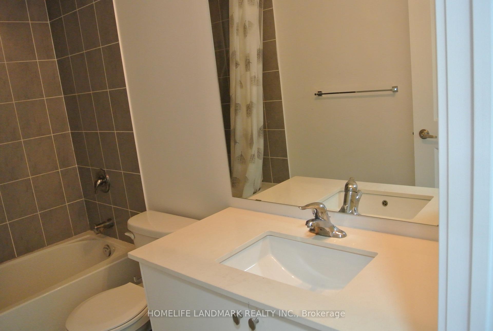 Photo 3 of 17 Seymour Street, Vaughan, Vaughan Grove — HOMEH