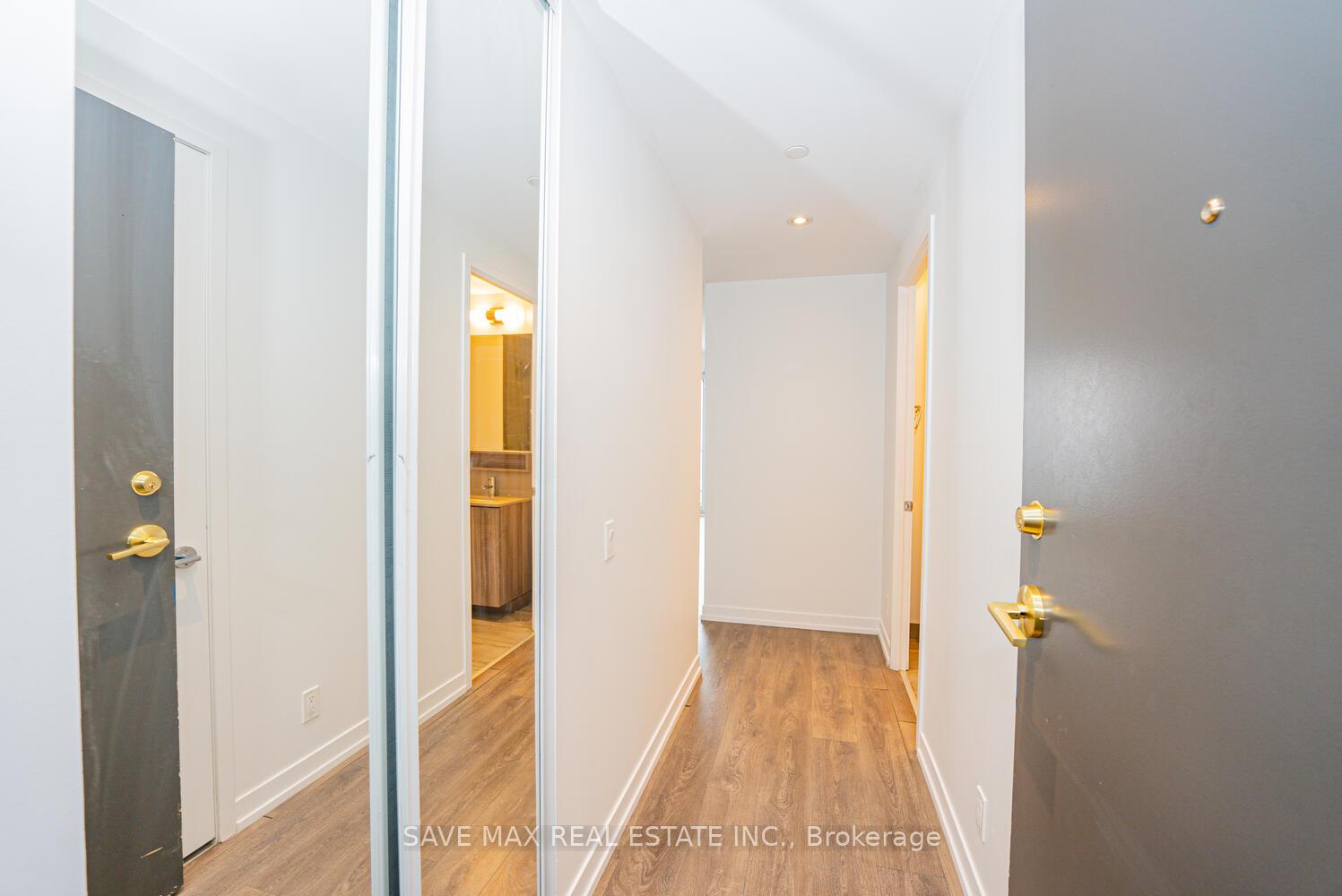 Photo 2 of Unit 3807, 5 Buttermill Avenue, Vaughan, Vaughan Corporate Centre — HOMEH