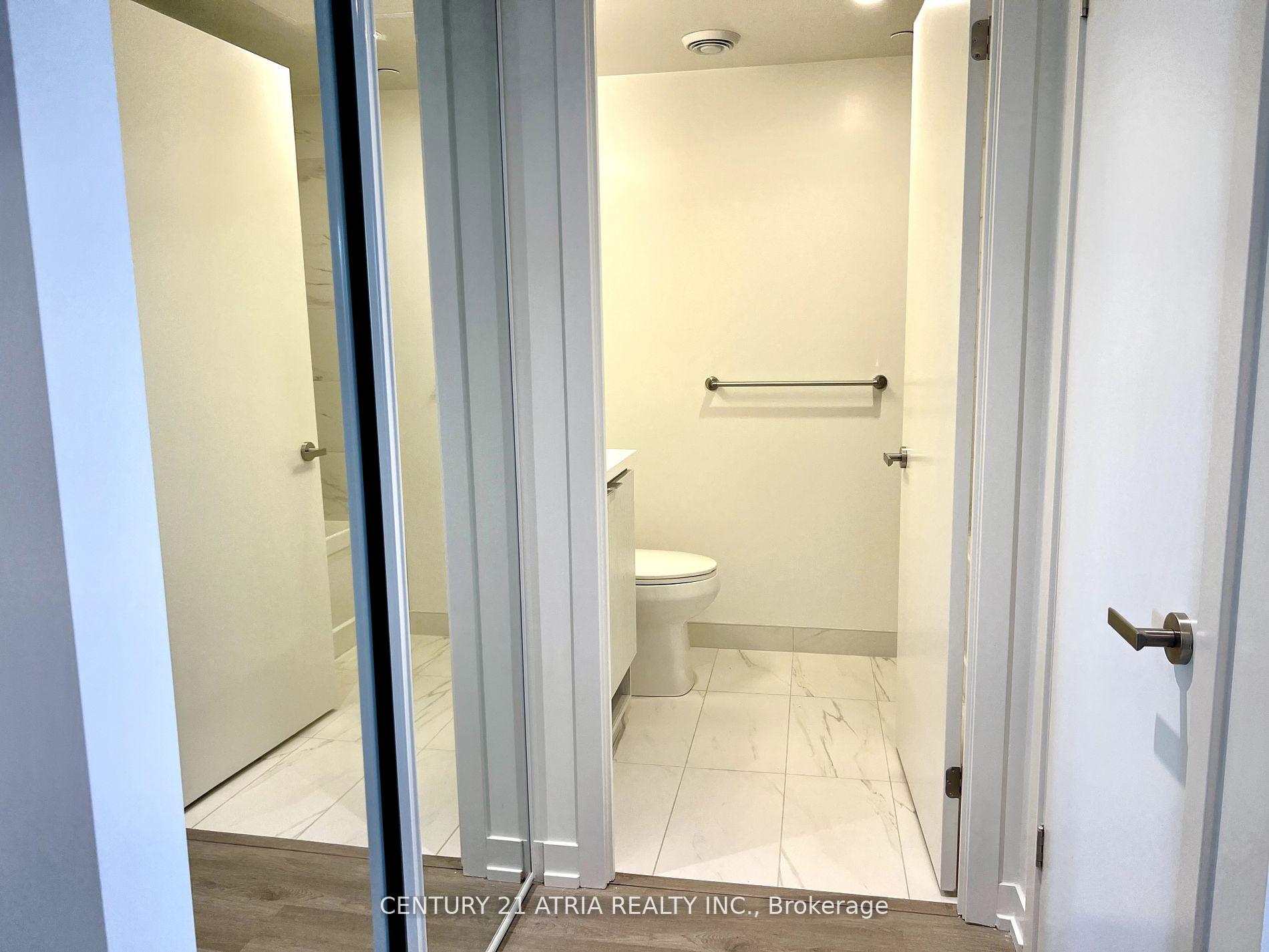Photo 11 of Unit 2506, 55 Cooper Street, Toronto, Waterfront Communities — HOMEH