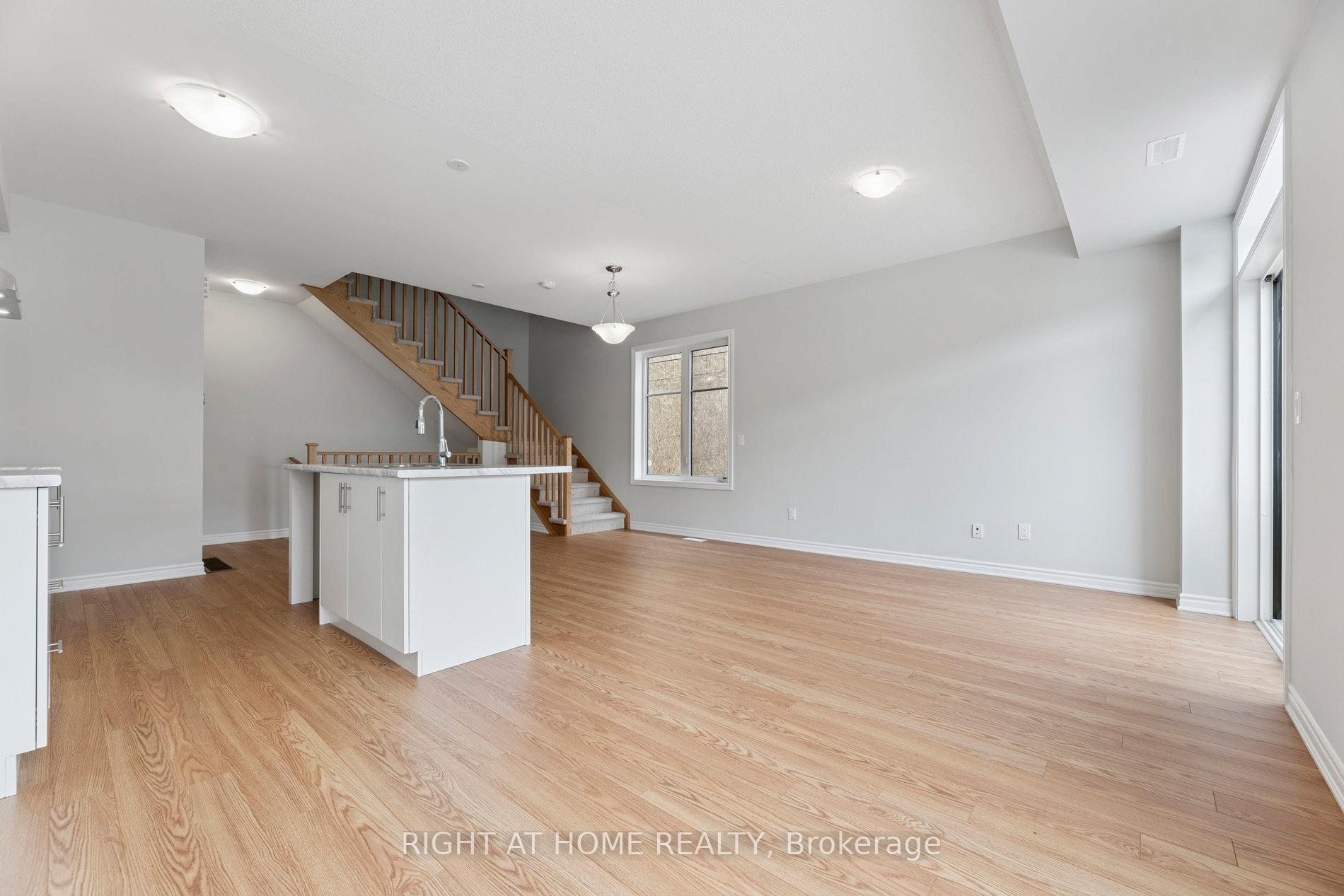 Photo 9 of 1055 Honeycomb Path, Oshawa, Kedron — HOMEH