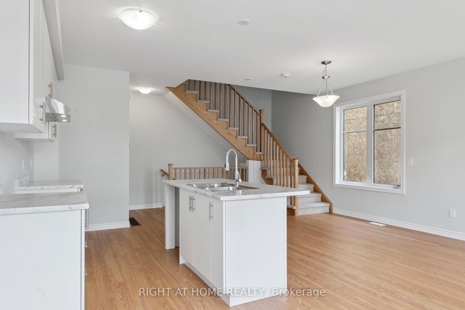 Photo 10 of 1055 Honeycomb Path, Oshawa, Kedron — HOMEH