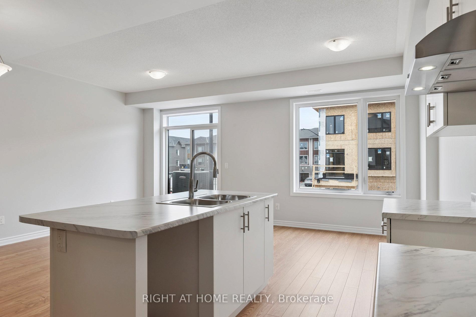 Photo 14 of 1055 Honeycomb Path, Oshawa, Kedron — HOMEH