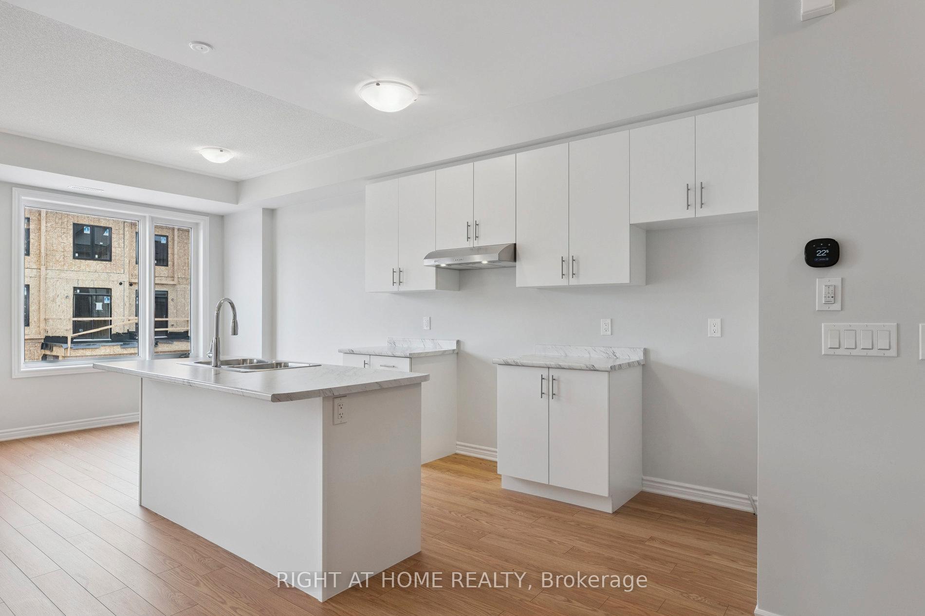 Photo 12 of 1055 Honeycomb Path, Oshawa, Kedron — HOMEH