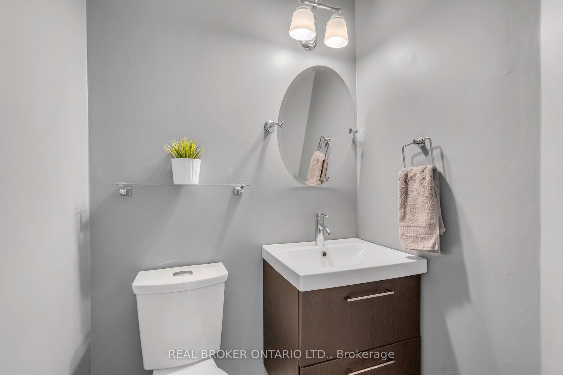 Photo 35 of 40 Montcalm Place, Brampton, Central Park — HOMEH