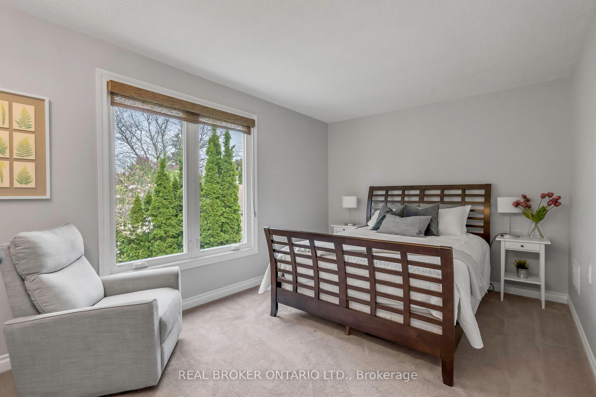 Photo 8 of 40 Montcalm Place, Brampton, Central Park — HOMEH