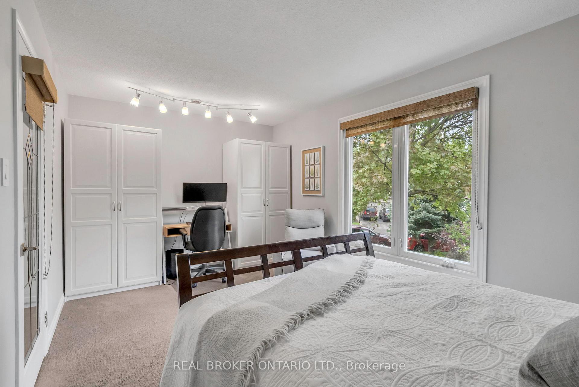 Photo 37 of 40 Montcalm Place, Brampton, Central Park — HOMEH
