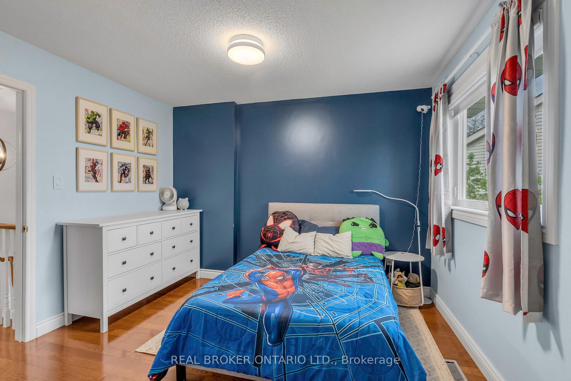 Photo 10 of 40 Montcalm Place, Brampton, Central Park — HOMEH