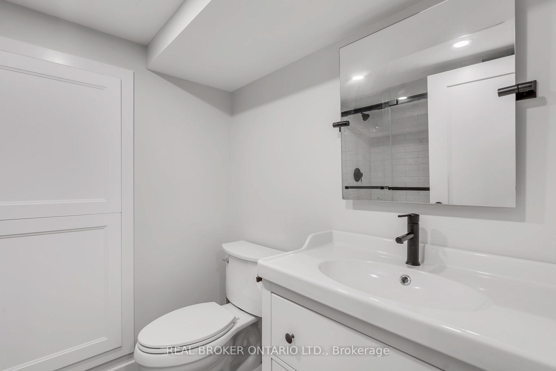 Photo 33 of 40 Montcalm Place, Brampton, Central Park — HOMEH