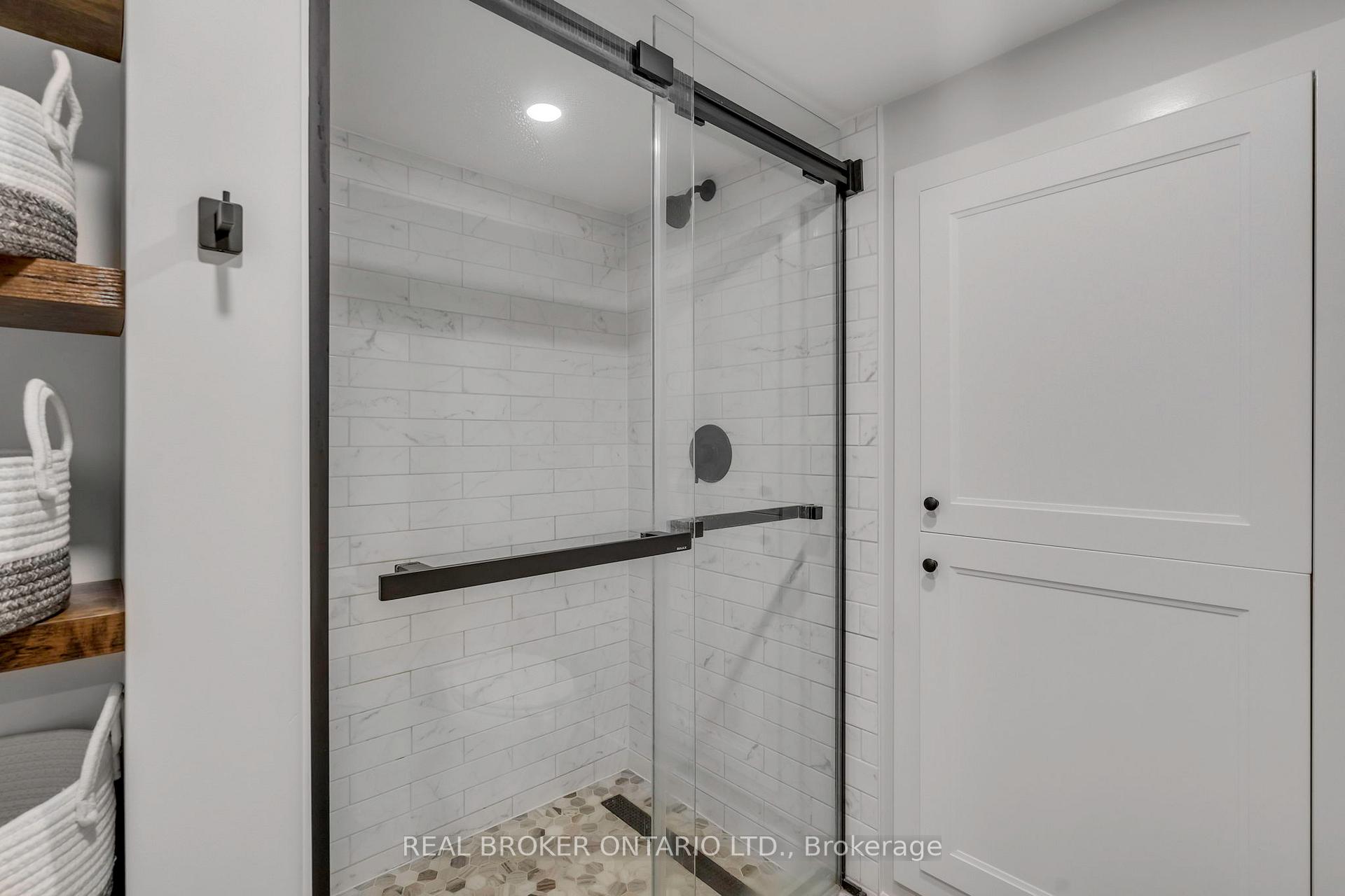 Photo 14 of 40 Montcalm Place, Brampton, Central Park — HOMEH