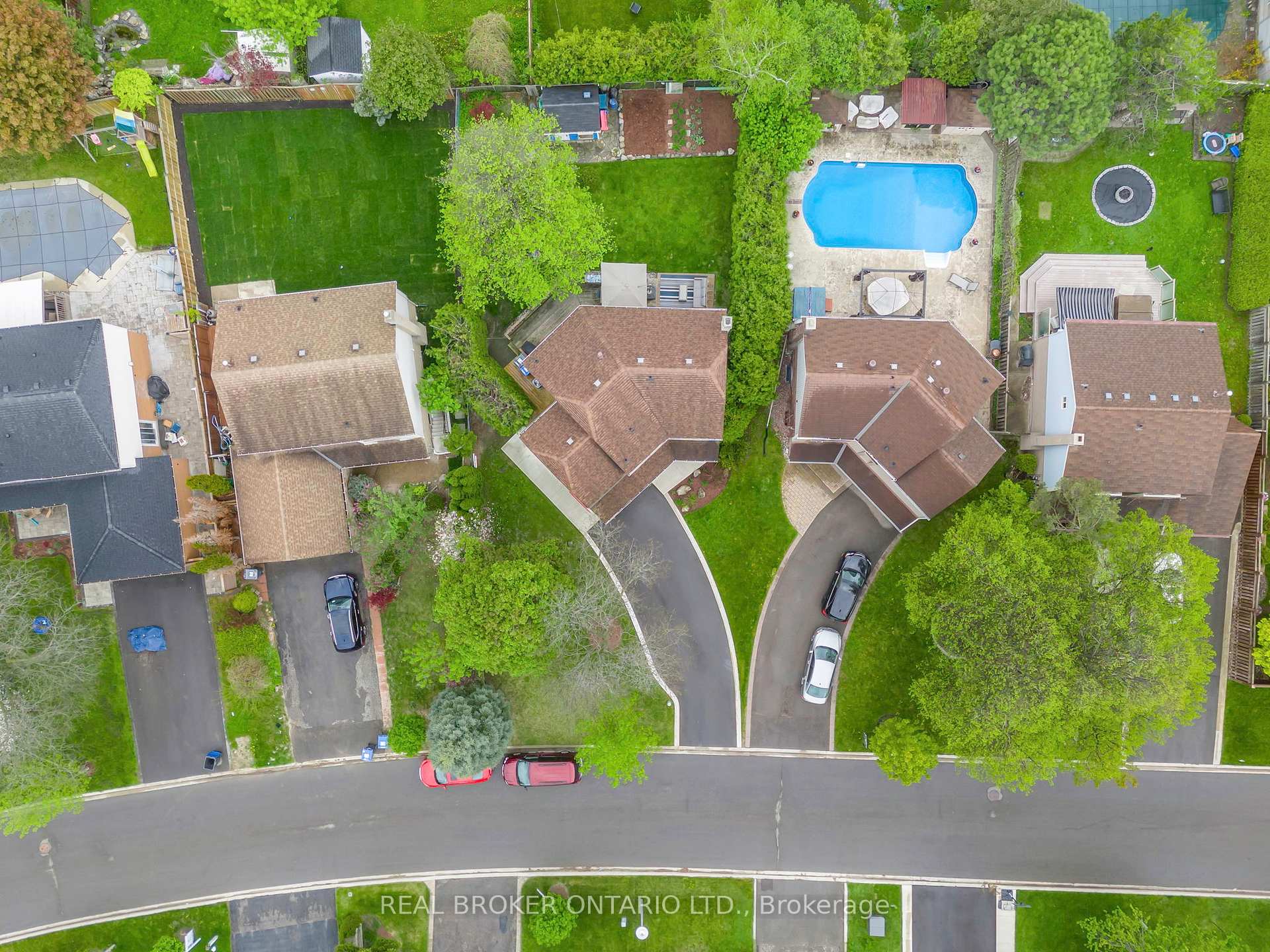 Photo 19 of 40 Montcalm Place, Brampton, Central Park — HOMEH