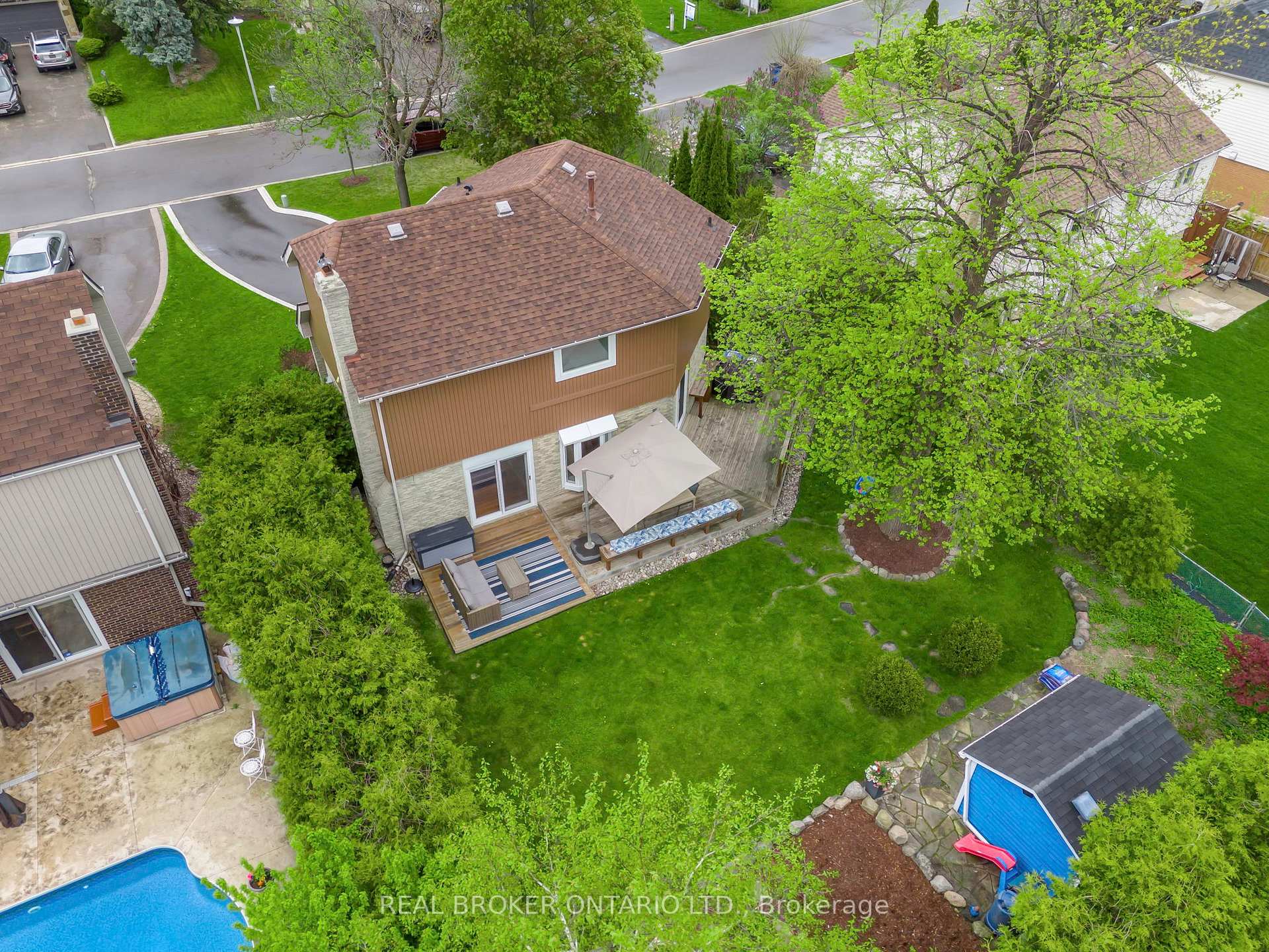 Photo 30 of 40 Montcalm Place, Brampton, Central Park — HOMEH