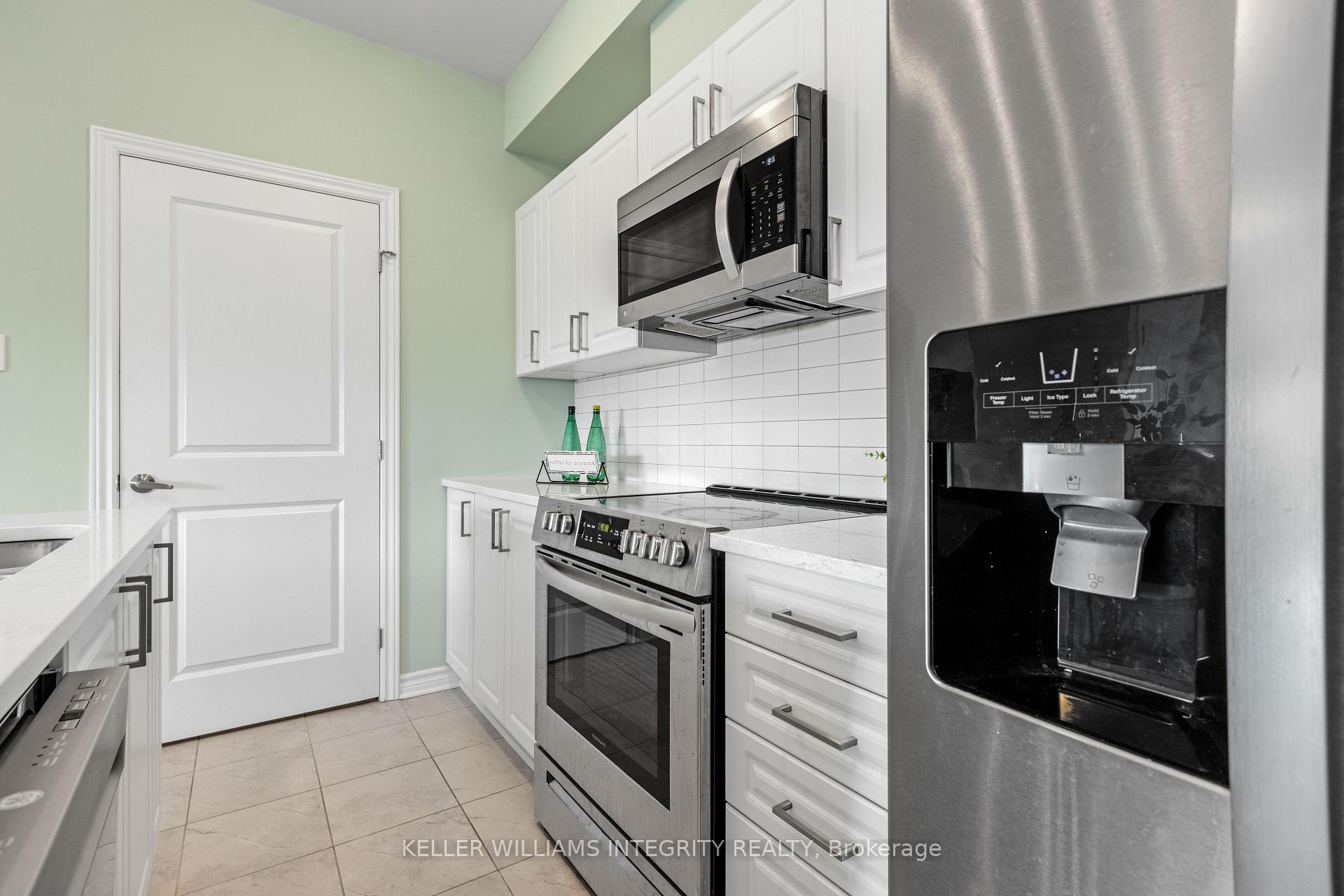 Photo 8 of Unit K, 70 Jaguar Private, Ottawa, Kanata - Emerald Meadows/Trailwest — HOMEH