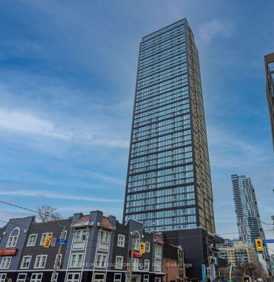 Front of Unit 3803, 319 Jarvis Street