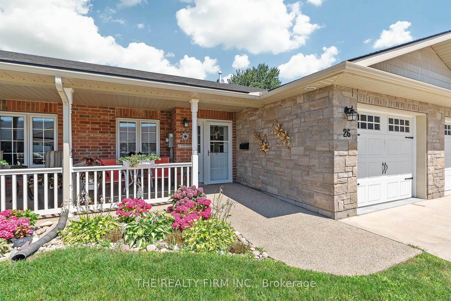 Photo 17 of 26 Devon Drive, South Huron, Exeter — HOMEH