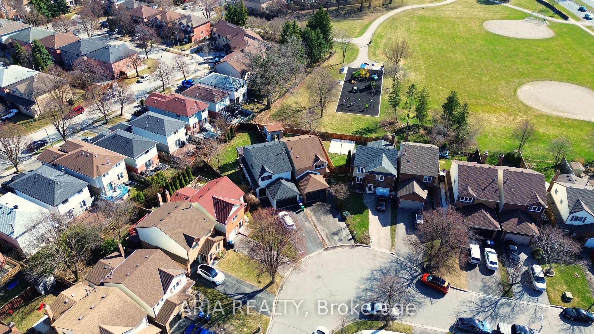 Photo 7 of 20 Bryant Court, Brampton, Brampton West — HOMEH