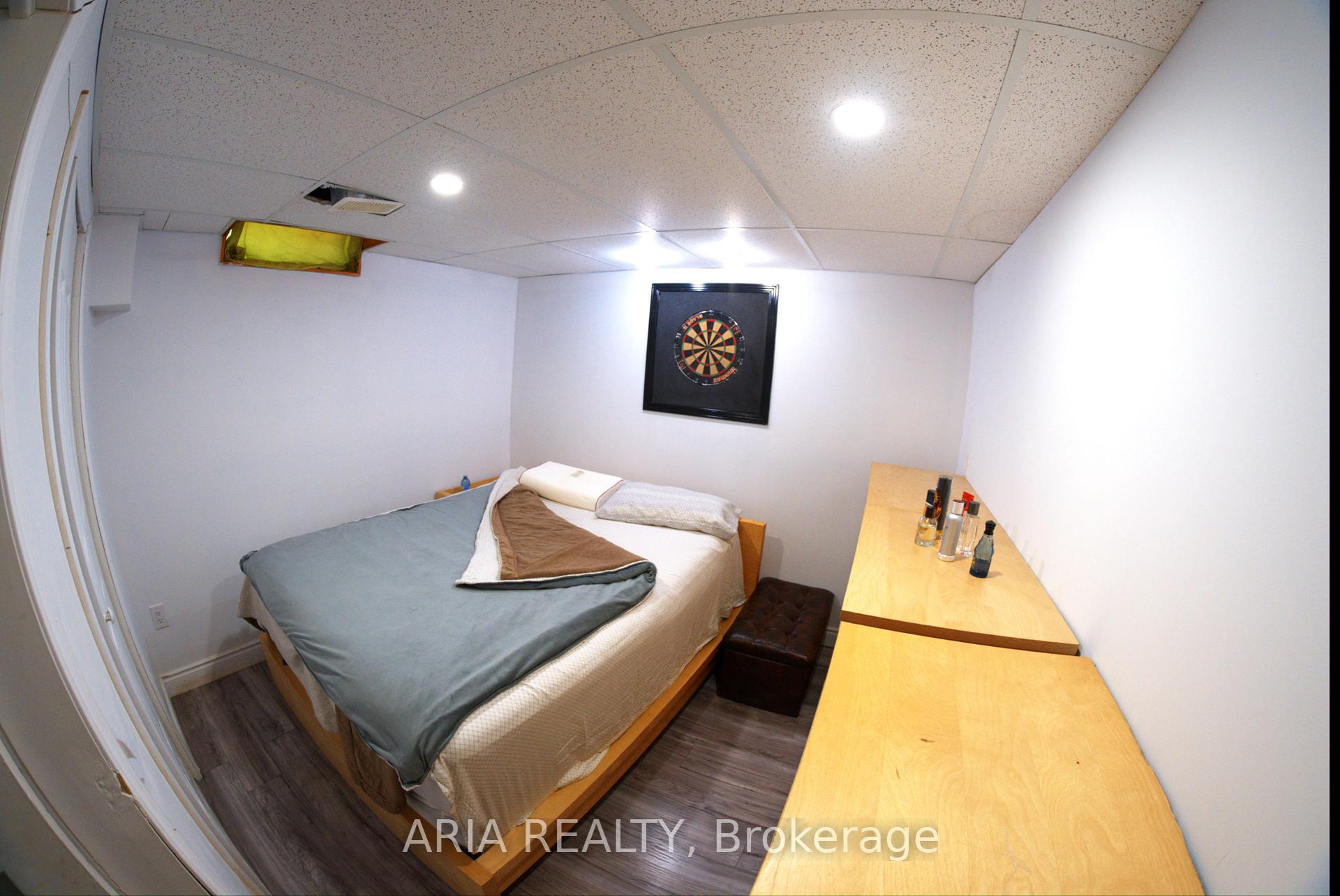 Photo 37 of 20 Bryant Court, Brampton, Brampton West — HOMEH