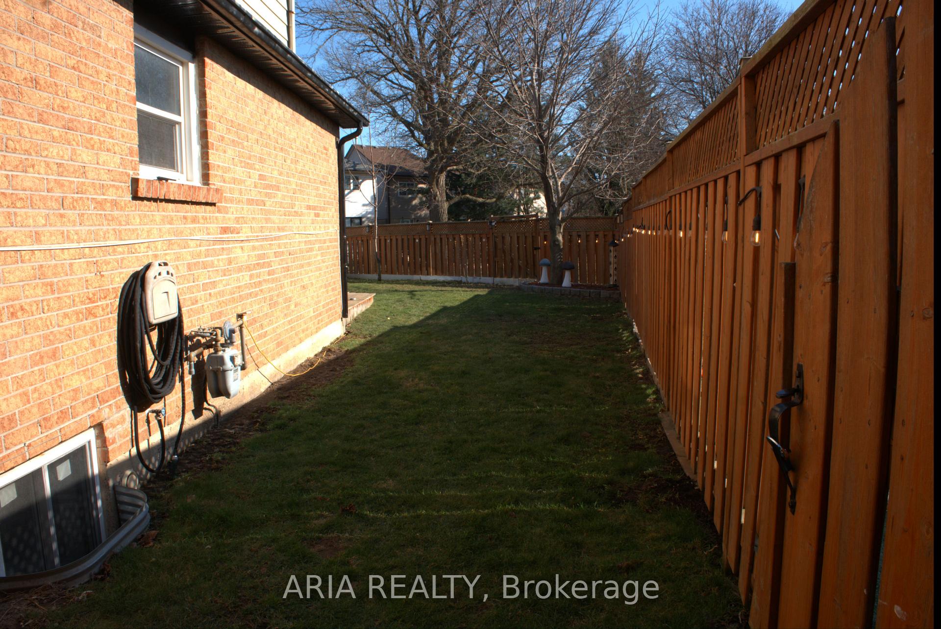 Photo 26 of 20 Bryant Court, Brampton, Brampton West — HOMEH