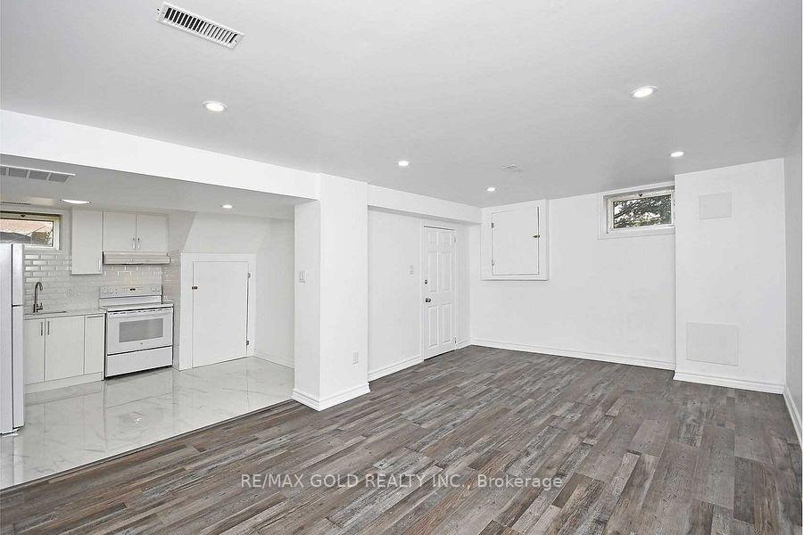 Photo 3 of Unit Basemnt, 748 George Street, Burlington, Brant — HOMEH