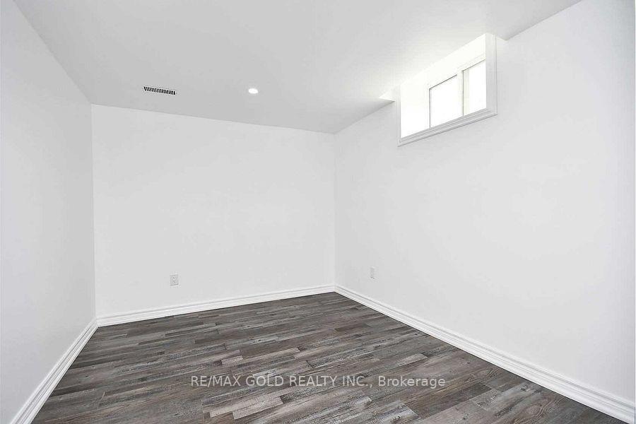 Photo 10 of Unit Basemnt, 748 George Street, Burlington, Brant — HOMEH