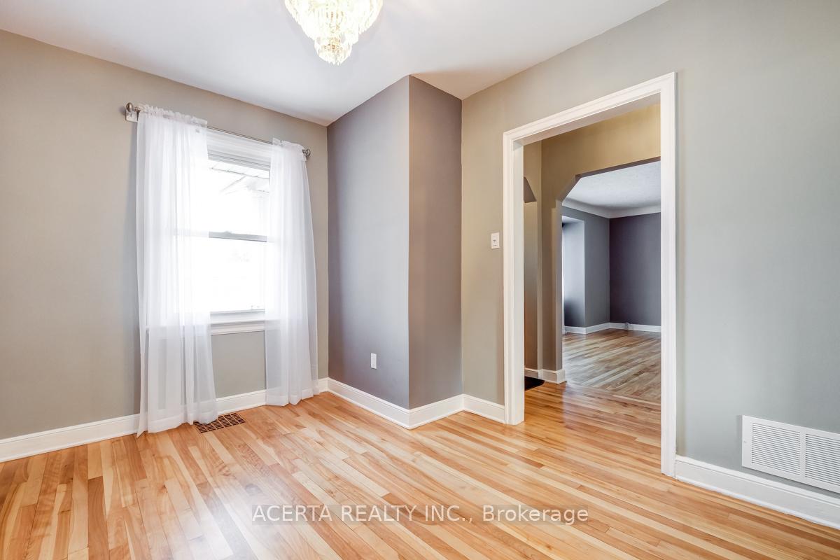 Photo 2 of 88 Meadowlands Drive W, Ottawa, Meadowlands/Crestview — HOMEH