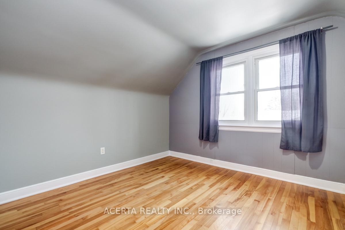 Photo 13 of 88 Meadowlands Drive W, Ottawa, Meadowlands/Crestview — HOMEH