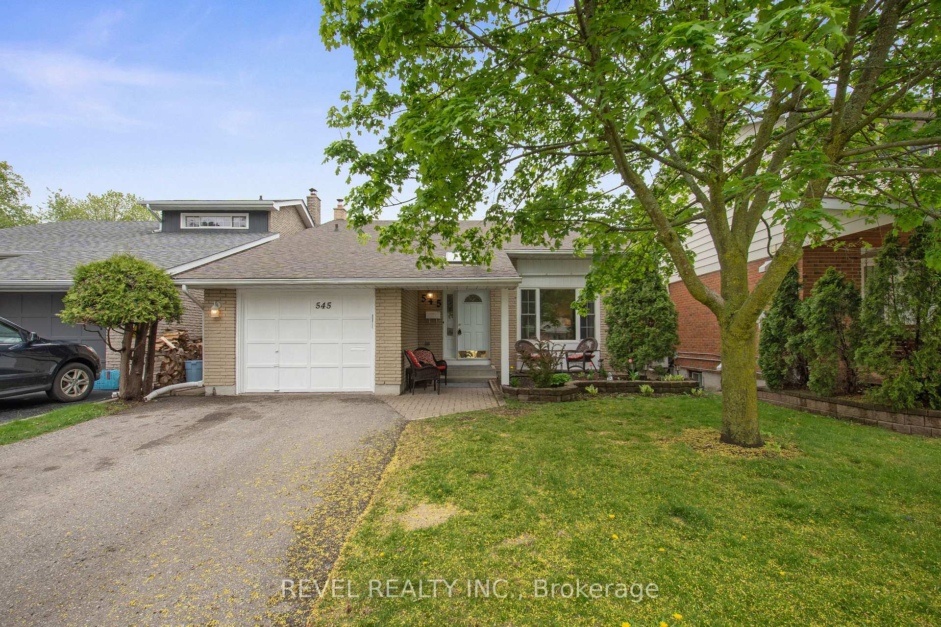 Photo 1 of 545 Charrington Avenue, Oshawa, Centennial — HOMEH