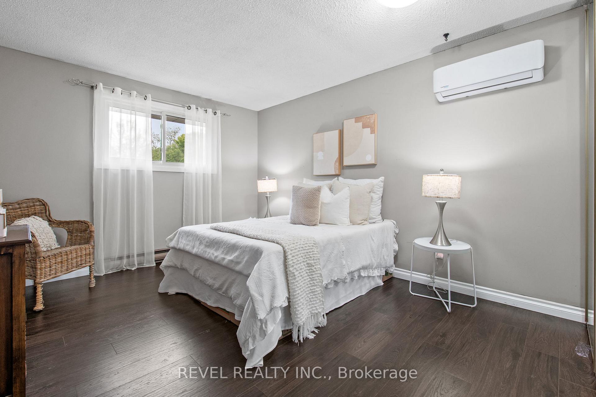 Photo 21 of 545 Charrington Avenue, Oshawa, Centennial — HOMEH
