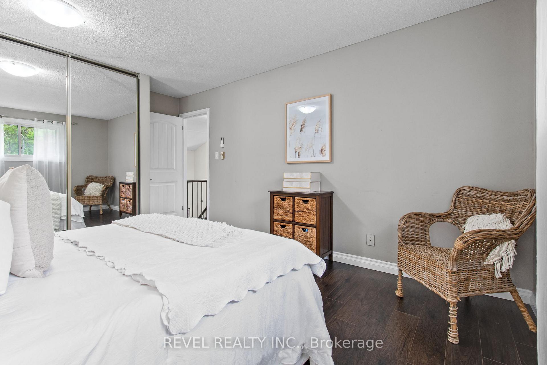 Photo 27 of 545 Charrington Avenue, Oshawa, Centennial — HOMEH