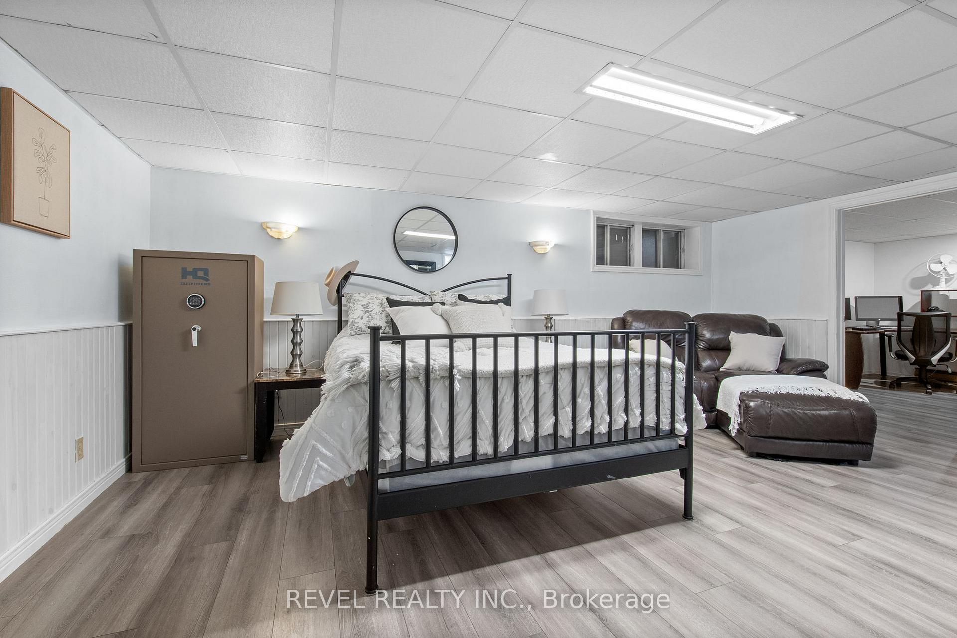 Photo 33 of 545 Charrington Avenue, Oshawa, Centennial — HOMEH