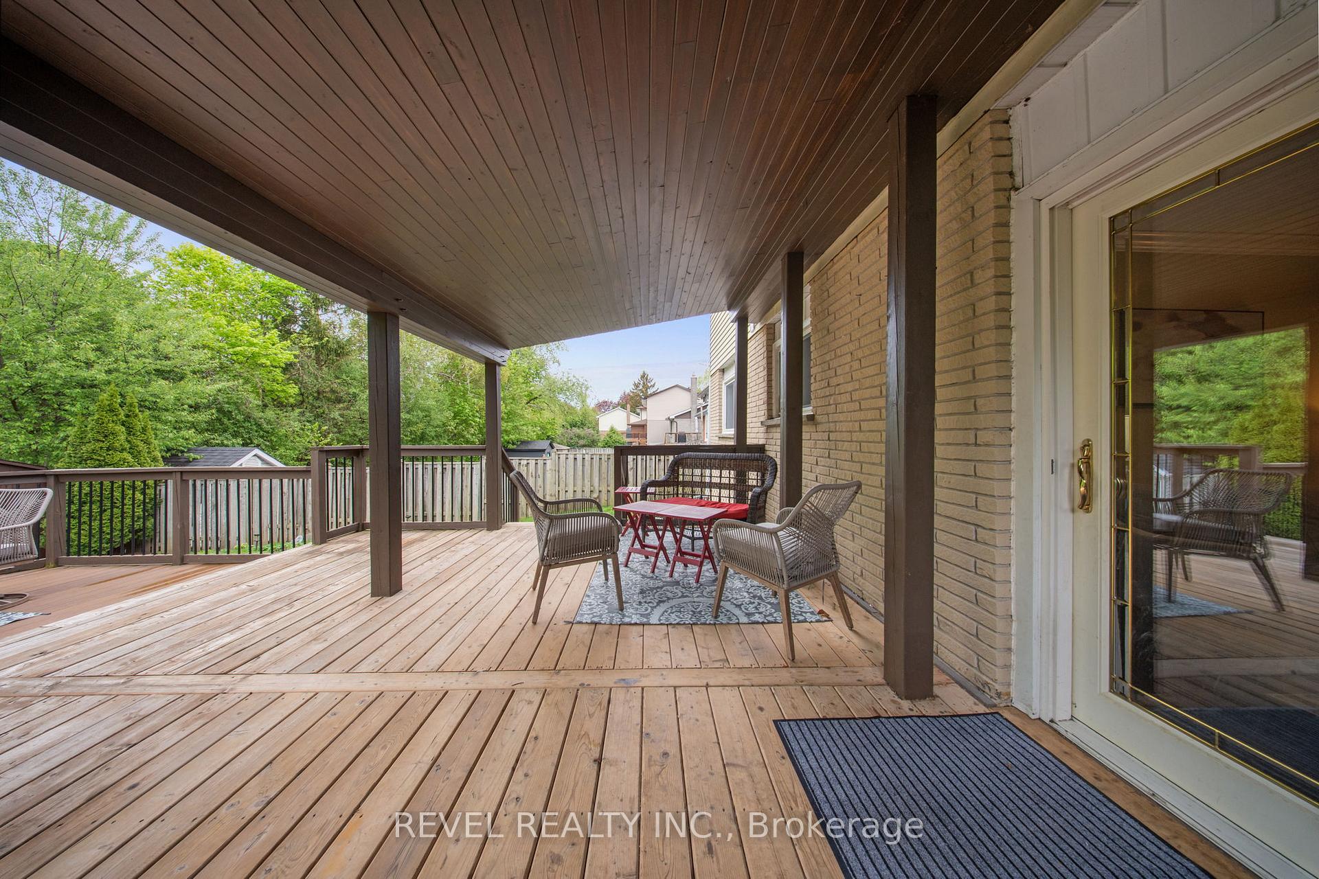 Photo 40 of 545 Charrington Avenue, Oshawa, Centennial — HOMEH