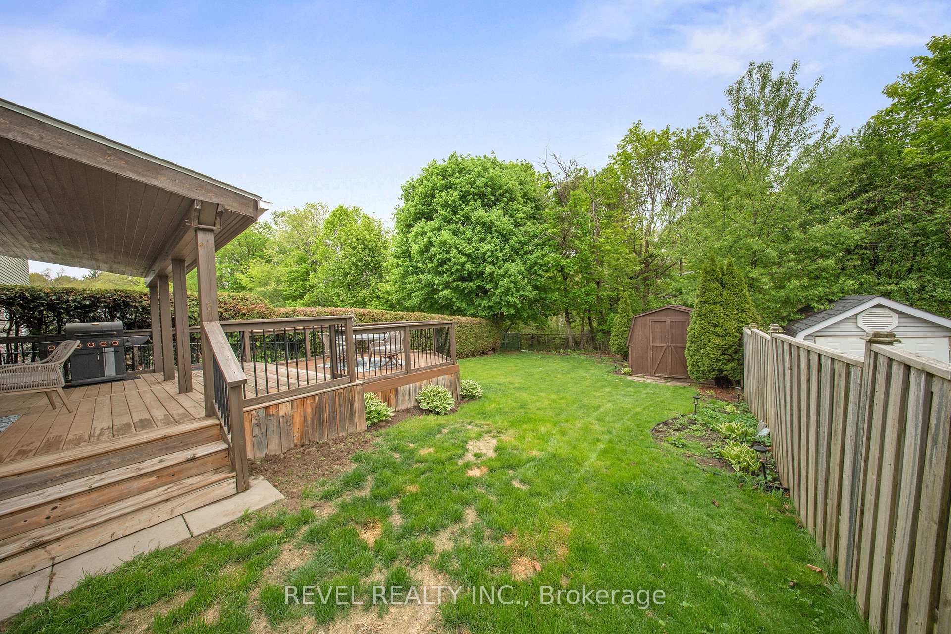 Photo 32 of 545 Charrington Avenue, Oshawa, Centennial — HOMEH